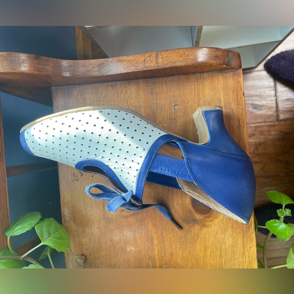 Royal Vintage Ginger in Blue, size 8 - Picture 3 of 7